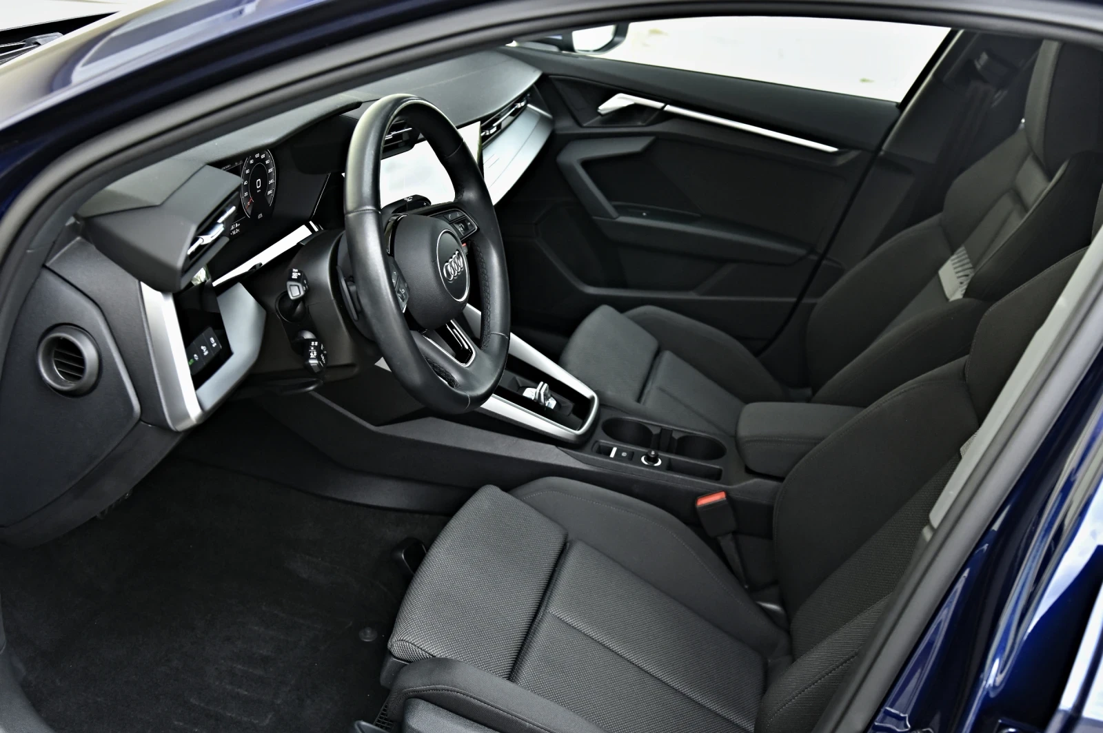Audi A3 35 TFSI S-LINE MATRIX R-CAMERA FULL NOV - изображение 8
