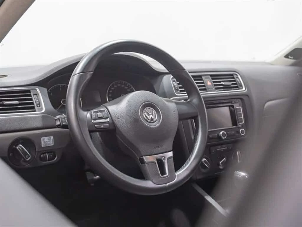 VW Jetta * Highline 2.0 TDI 6sp DSG at Tip Backup Camer * C - изображение 8