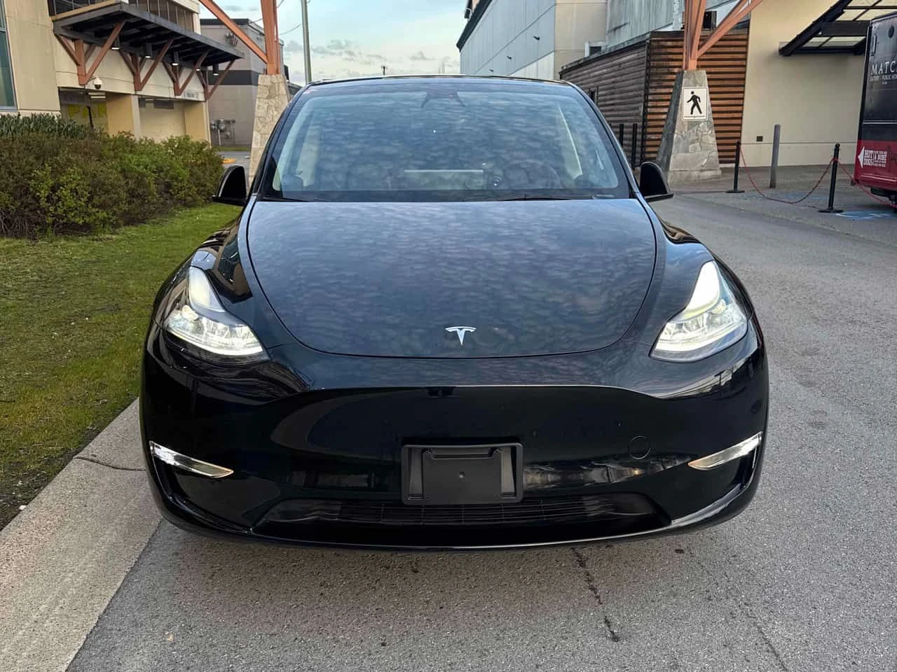 Tesla Model Y * Long Range * PANO* KEYLESS* ПОДГРЕВ* , снимка 6 - Автомобили и джипове - 53991861