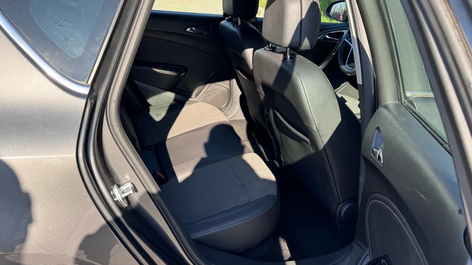 Opel Astra 1.7CDTI eco flex 125кс 6 скорсти, снимка 11 - Автомобили и джипове - 54150484