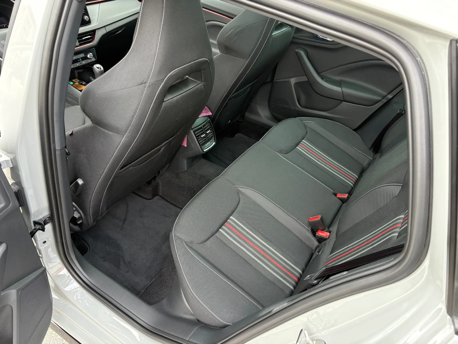 Skoda Scala Monte Carlo Plus 1.5TSI 6MT, снимка 10 - Автомобили и джипове - 54321500
