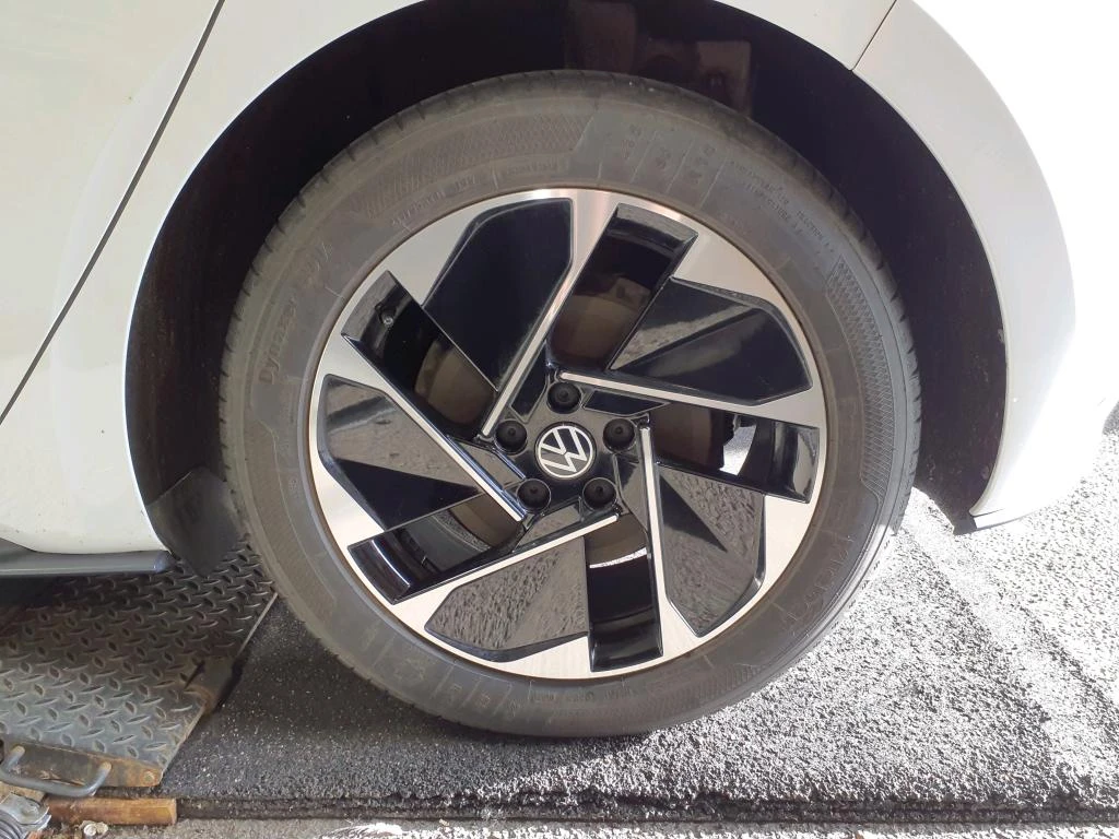 VW ID.3 Pro , снимка 10 - Автомобили и джипове - 54409522