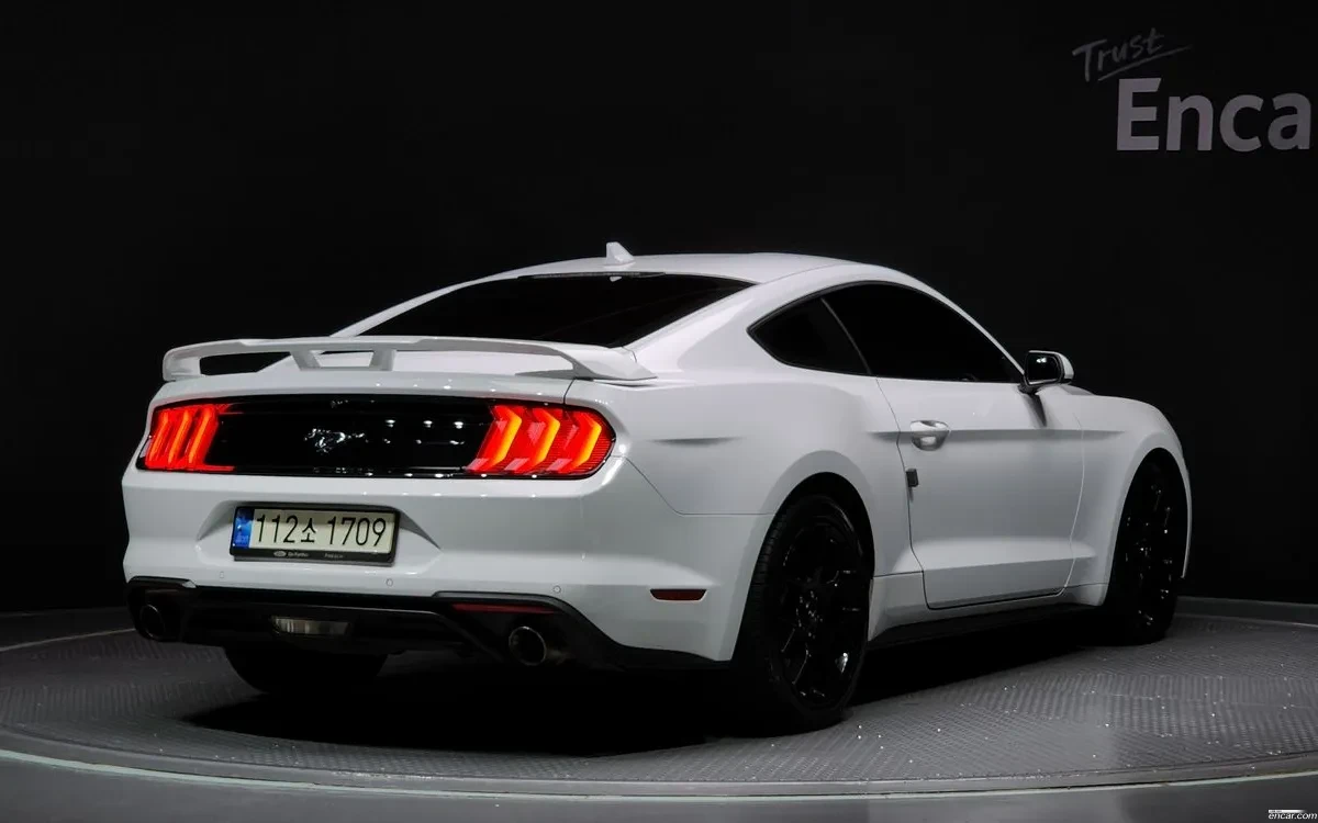Ford Mustang Coupe 2.3 Eco Boost, снимка 2 - Автомобили и джипове - 54699367