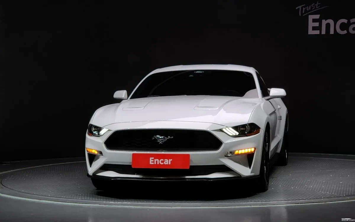 Ford Mustang Coupe 2.3 Eco Boost, снимка 3 - Автомобили и джипове - 54699367