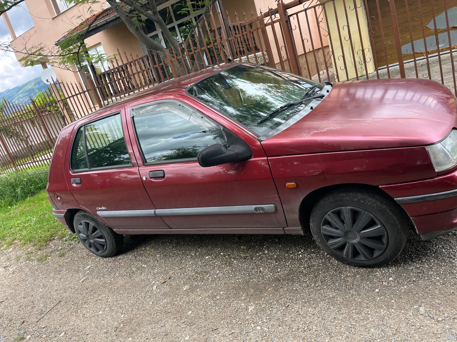Renault Clio, снимка 2 - Автомобили и джипове - 54904634