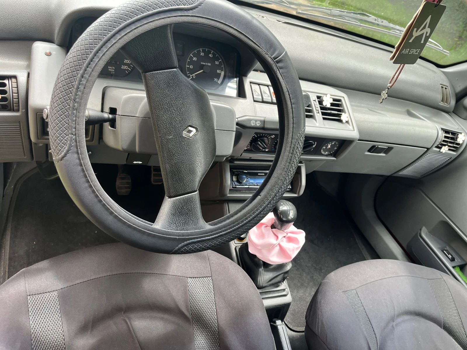 Renault Clio, снимка 6 - Автомобили и джипове - 54904634