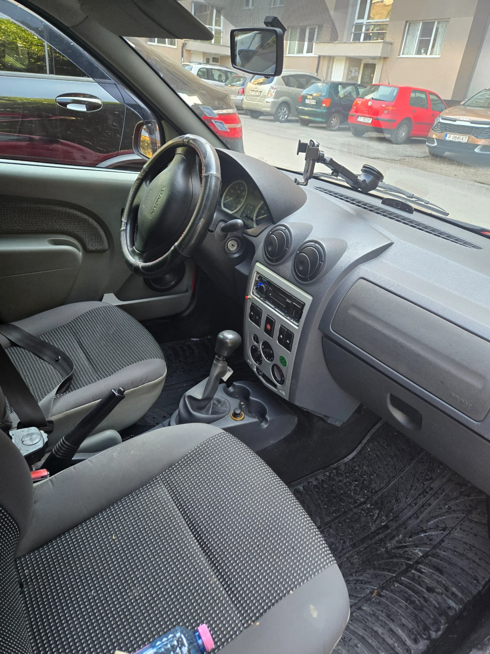 Dacia Logan 1.6, снимка 4 - Автомобили и джипове - 55969629