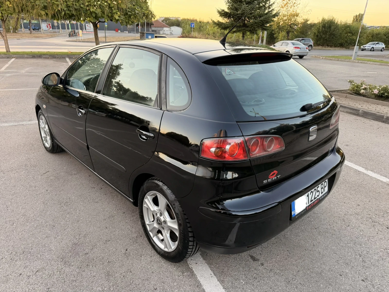 Seat Ibiza Газ.Инж Клима Камера, снимка 4 - Автомобили и джипове - 55995537
