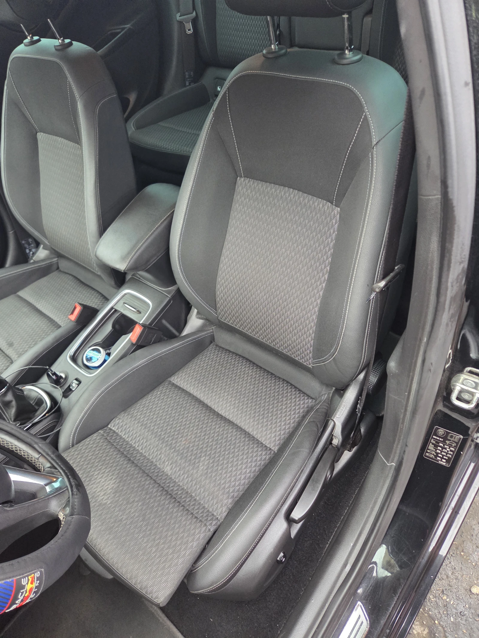 Opel Astra 1.6 CDTI, снимка 7 - Автомобили и джипове - 56199526