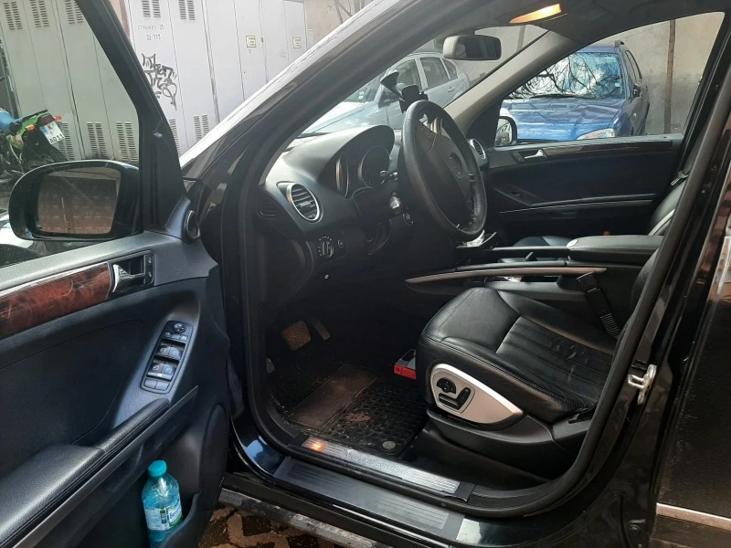 Mercedes-Benz ML 320, снимка 4 - Автомобили и джипове - 47867348