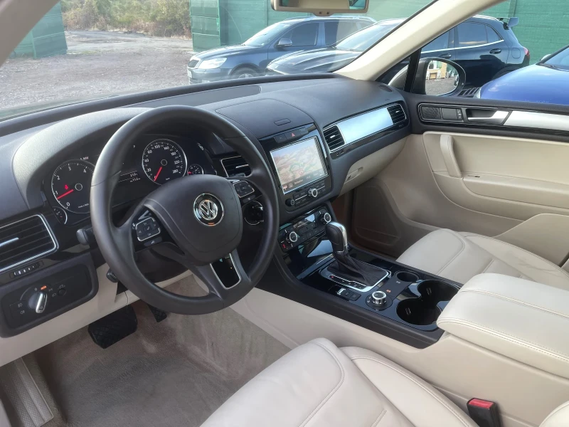 VW Touareg 3.0TDI 245hp 8AT, снимка 10 - Автомобили и джипове - 47226868