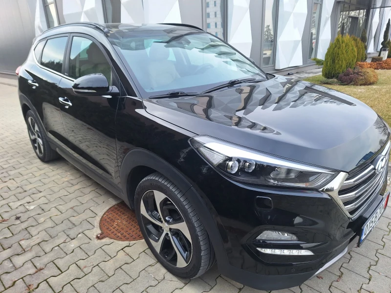 Hyundai Tucson 2.0 4х4 автомат панорама, снимка 5 - Автомобили и джипове - 49422107