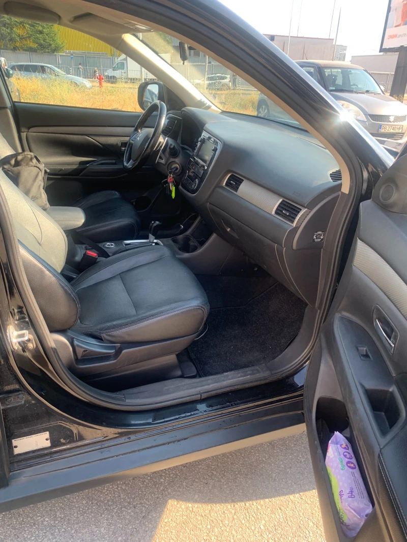 Mitsubishi Outlander 2.2 d, снимка 13 - Автомобили и джипове - 51684784