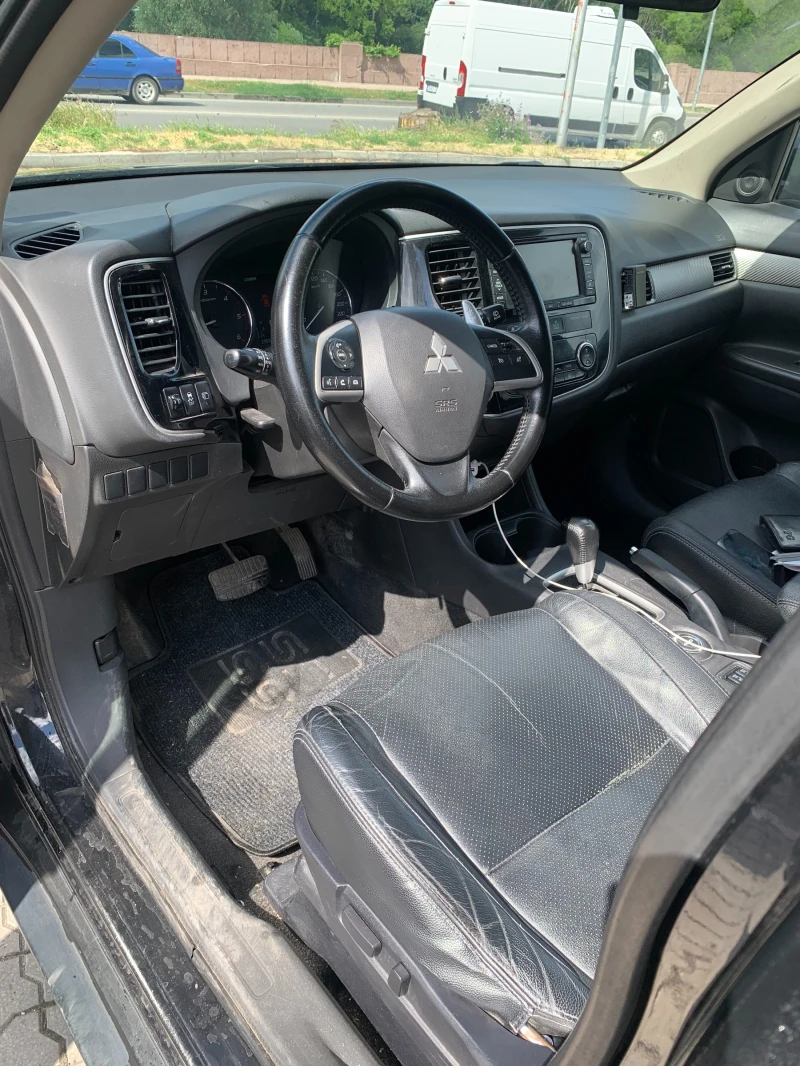 Mitsubishi Outlander 2.2 d, снимка 2 - Автомобили и джипове - 51684784
