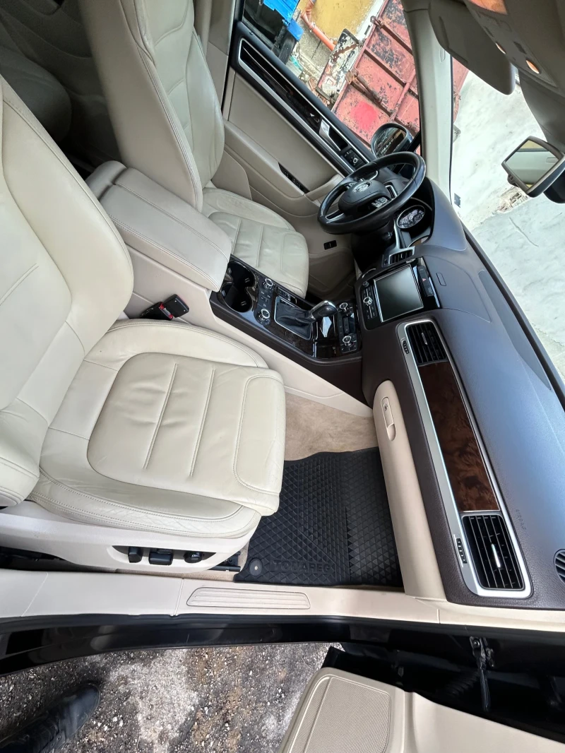 VW Touareg 3.0d 239кс., снимка 9 - Автомобили и джипове - 52998818