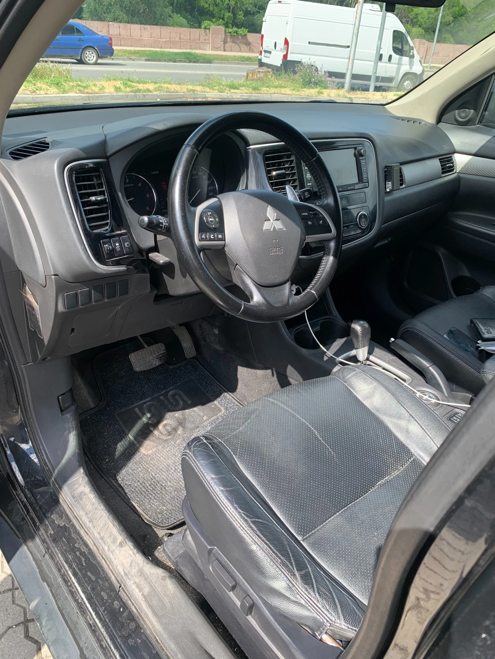 Mitsubishi Outlander 2.2 d - изображение 3