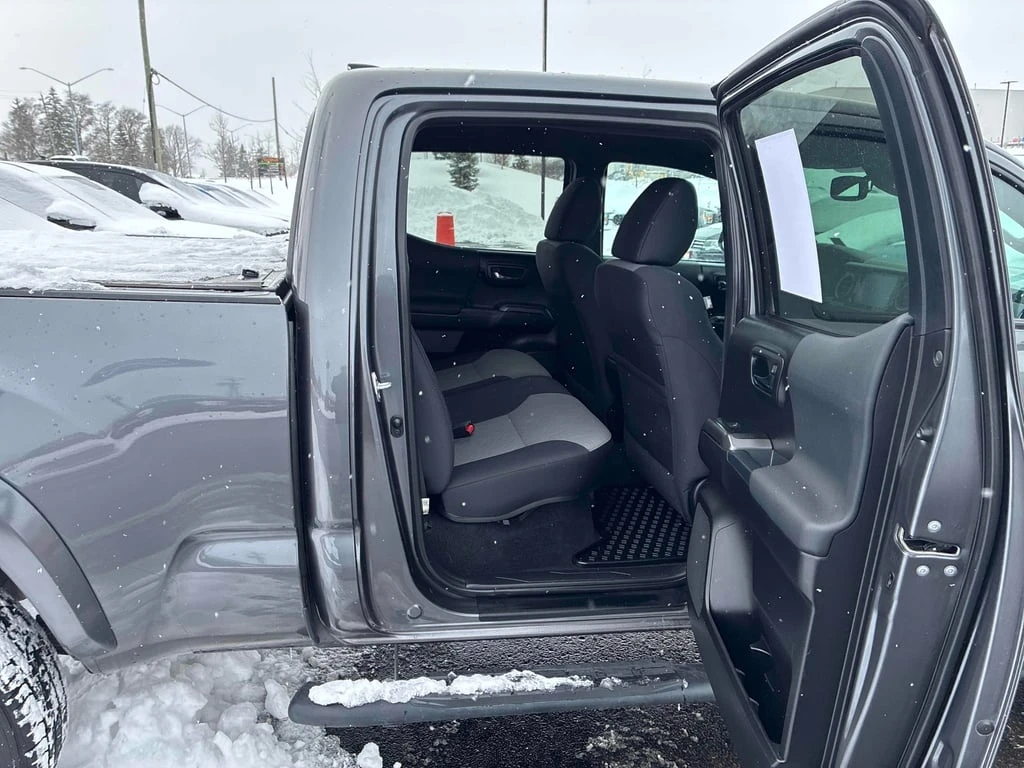 Toyota Tacoma * 4x4 Double Cab Auto * CARFAX * ��� ������������  | Mobile.bg � ����������� 17