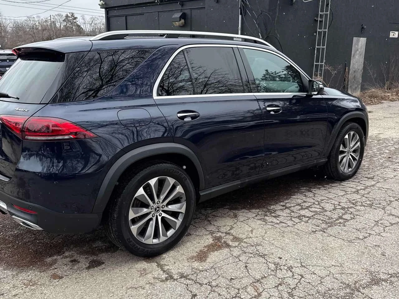 Mercedes-Benz GLE * 350 * CARFAX * ЦЕНА ДО БГ, снимка 4 - Автомобили и джипове - 53953797