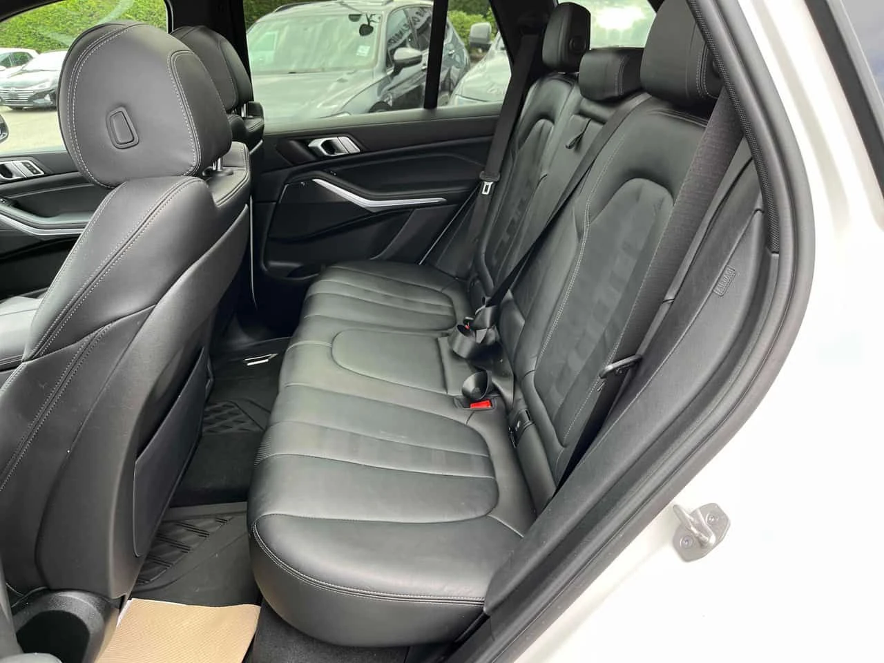 BMW X5 M50i | CARFAX | БЕЗ ПЪРВОНАЧАЛНА ВНОСКА, снимка 11 - Автомобили и джипове - 55053854