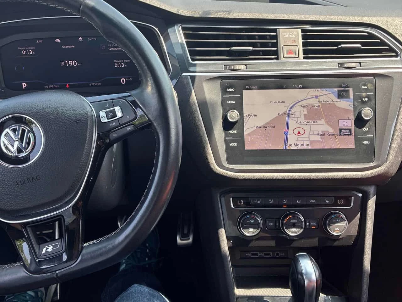 VW Tiguan R LINE/Highline/CARFAX/ПОДГРЕВ/КЛИП/ПАНО/ПРЕДСТАВИ, снимка 9 - Автомобили и джипове - 55248413