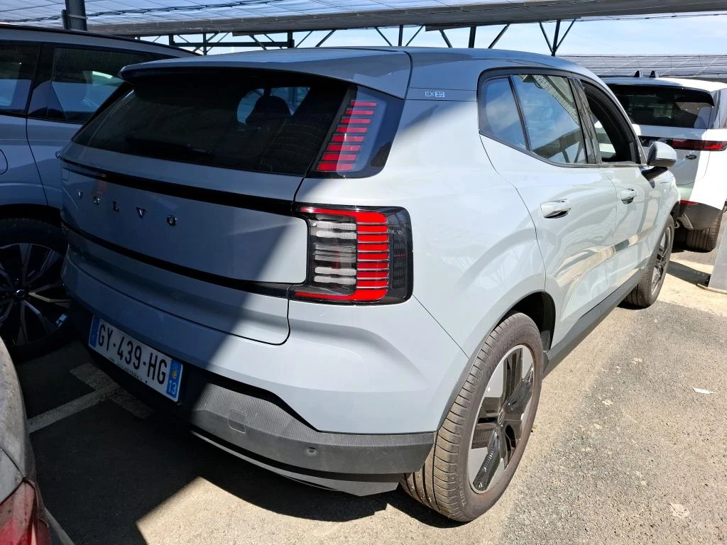 Volvo EX30 Extended Range, снимка 3 - Автомобили и джипове - 55540580