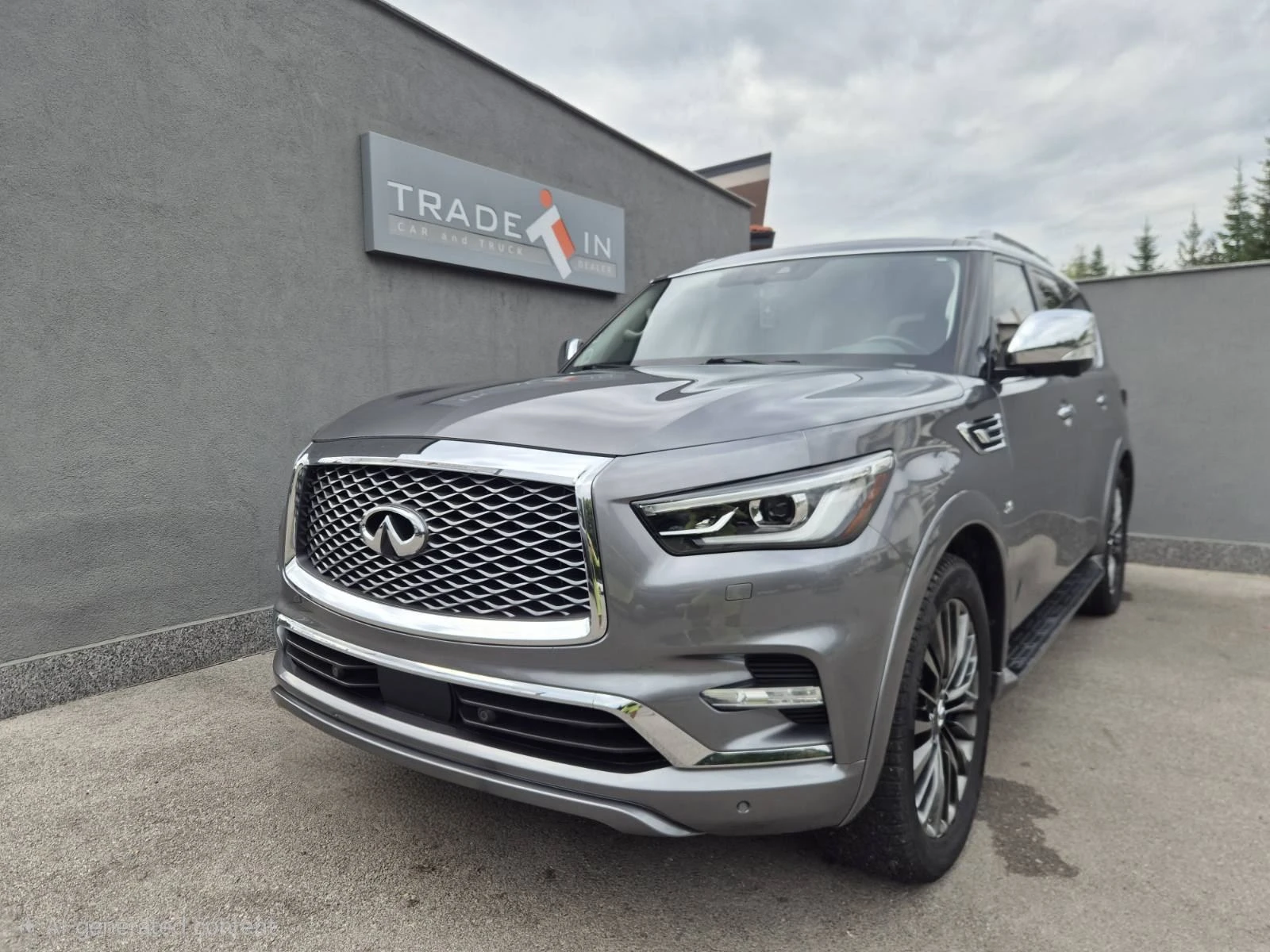 Infiniti QX80 5.6L V8 AWD