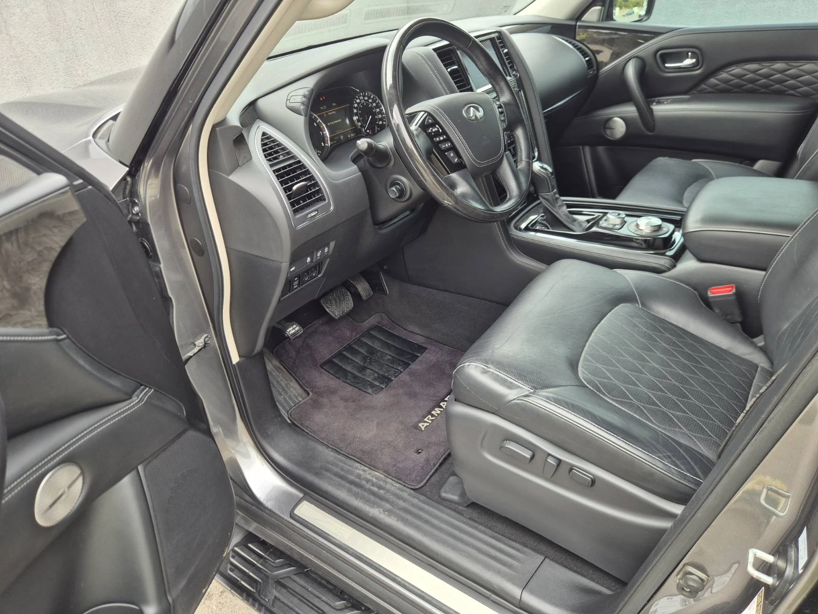 Infiniti QX80 5.6L V8 AWD, снимка 10 - Автомобили и джипове - 56117965