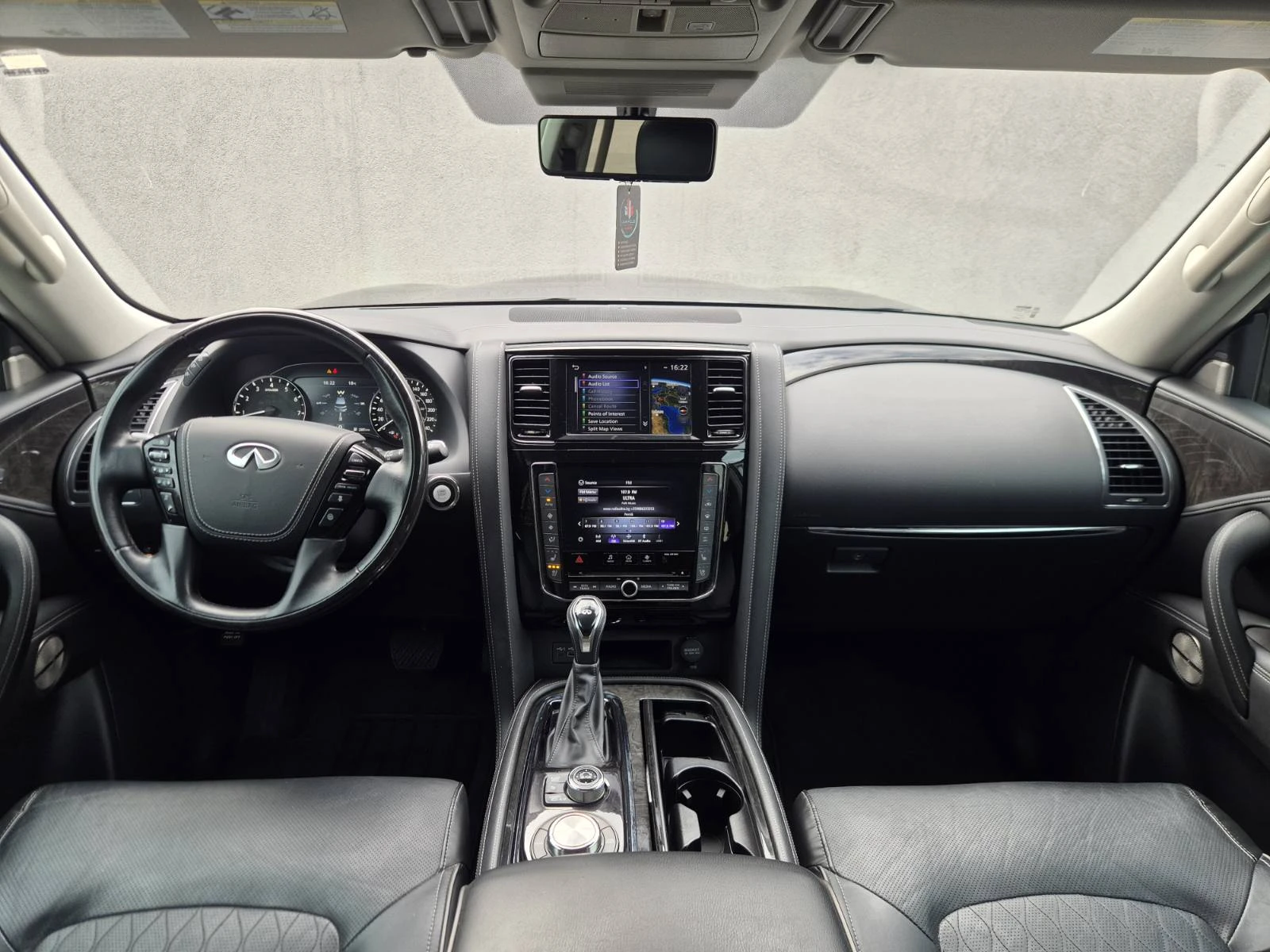 Infiniti QX80 5.6L V8 AWD, снимка 11 - Автомобили и джипове - 56117965