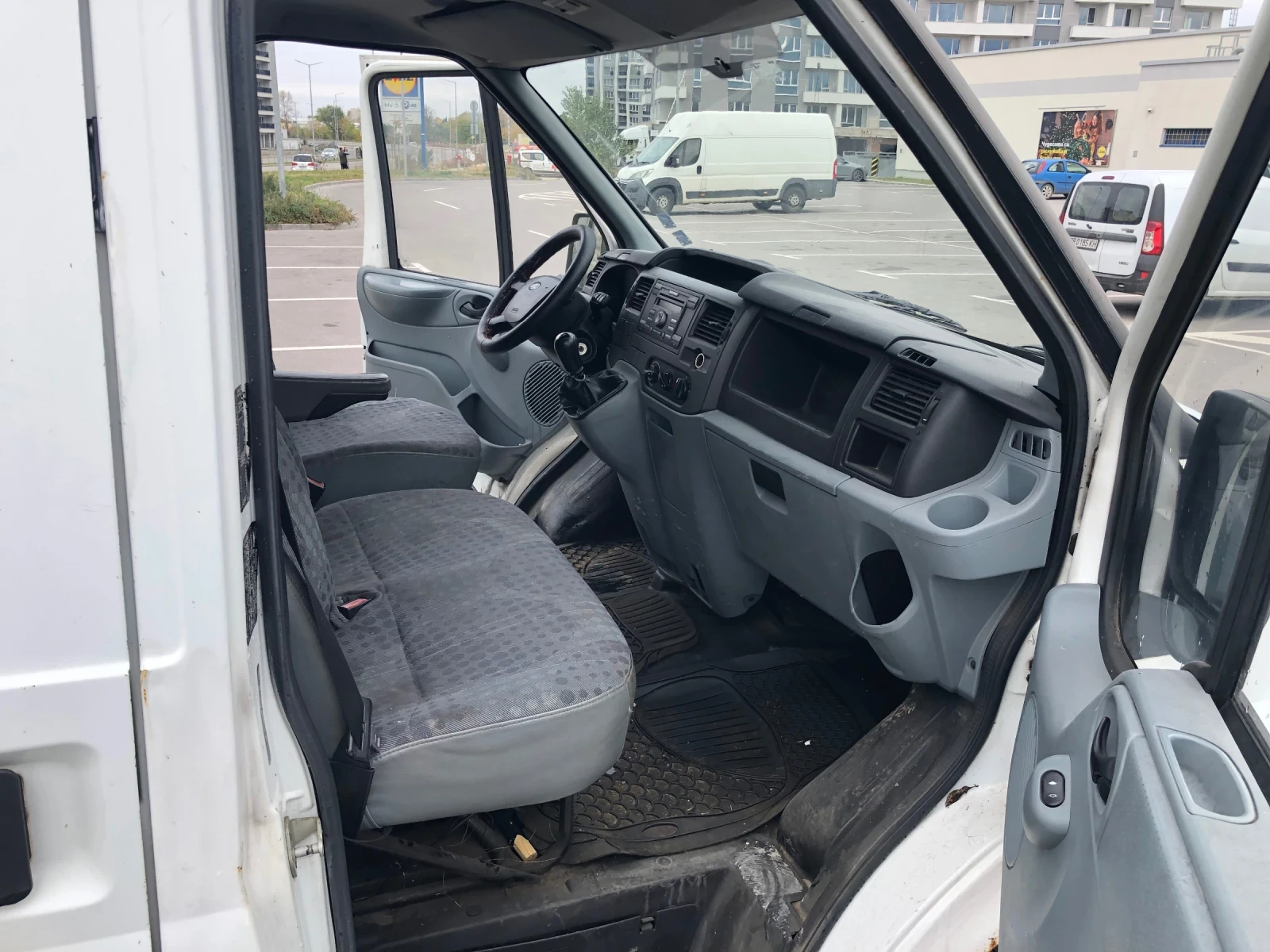 Ford Transit 2.2d евро 4 РЕГИСТРИРАН ОБСЛУЖЕН В ТОП СЪСТОЯНИЕ  - изображение 10