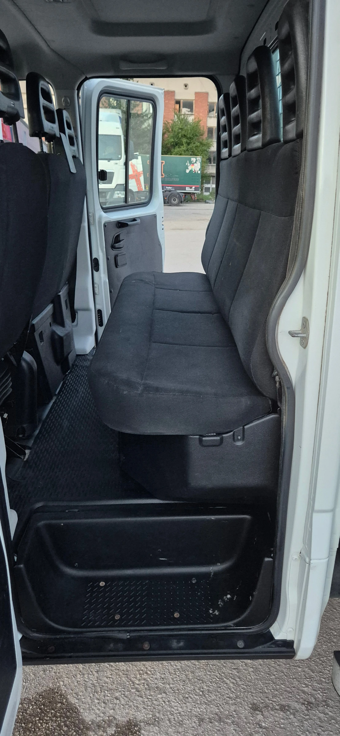 Iveco Daily 50C17 до 3.5т, 4.20м, Клима, без Adblue, снимка 7 - Бусове и автобуси - 54544207