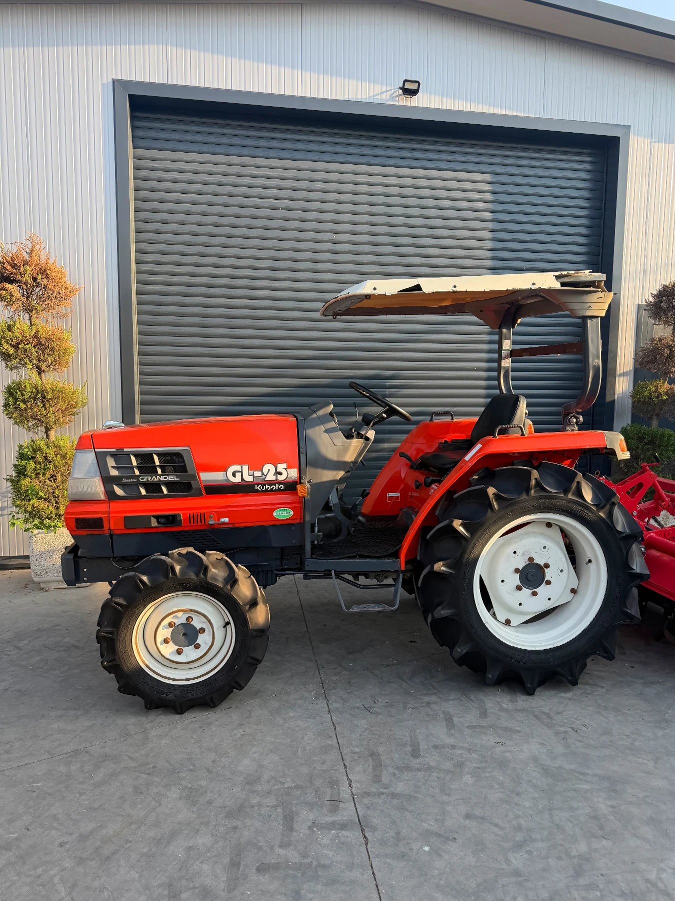 Трактор Kubota GL25, снимка 2 - Селскостопанска техника - 55356659