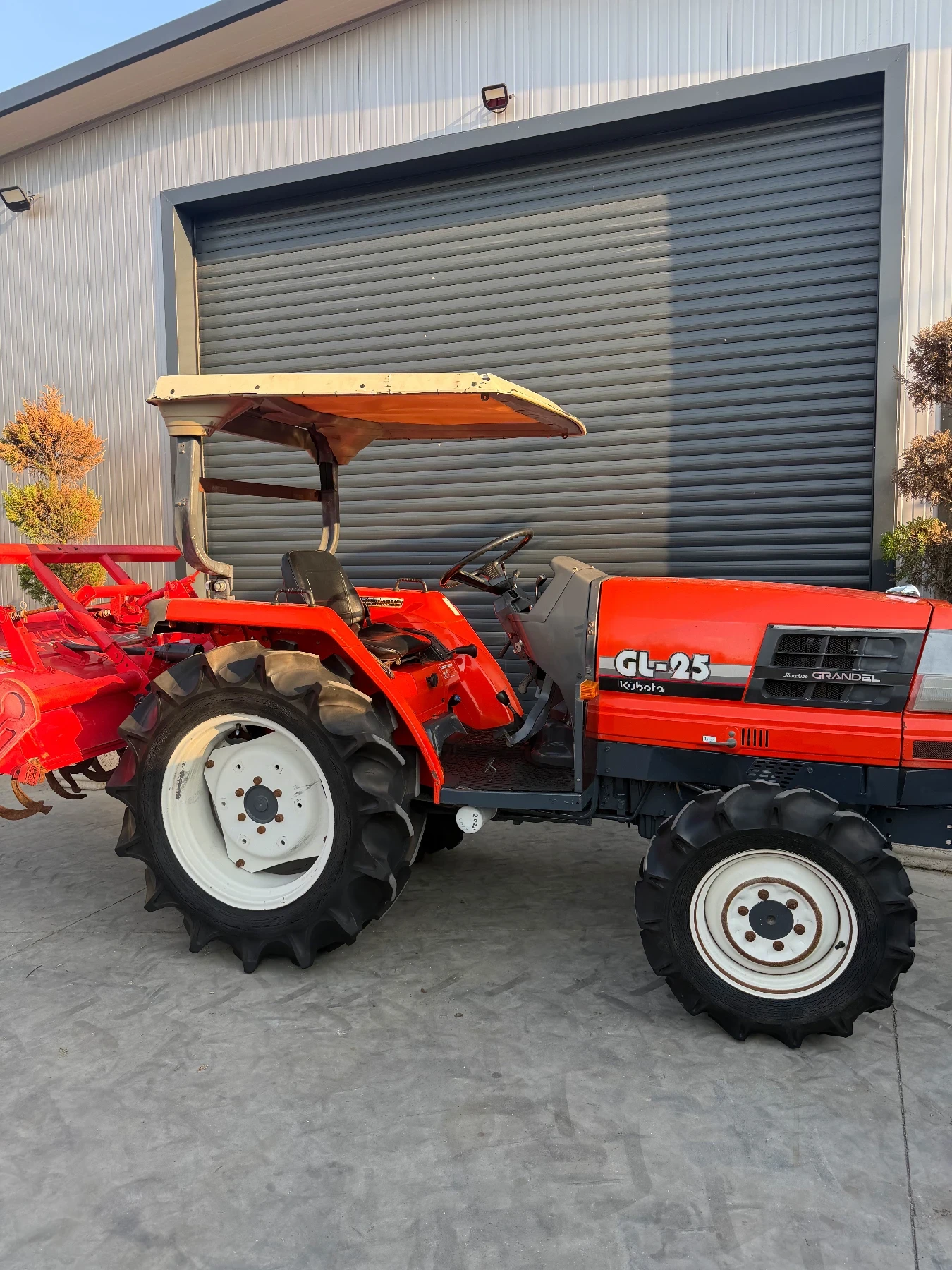 Трактор Kubota GL25, снимка 4 - Селскостопанска техника - 55356659