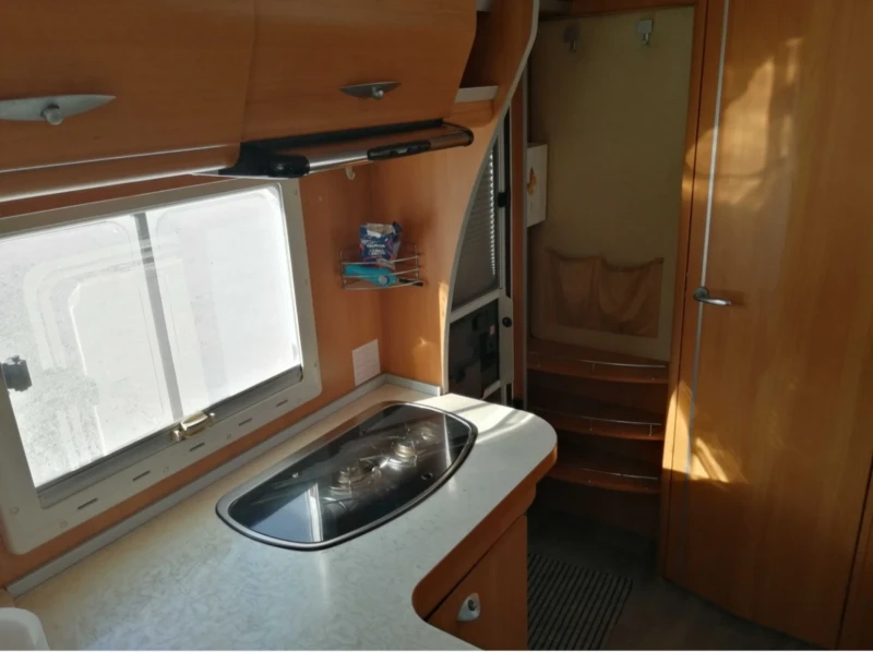 Кемпер Laika, снимка 9 - Каравани и кемпери - 53454193