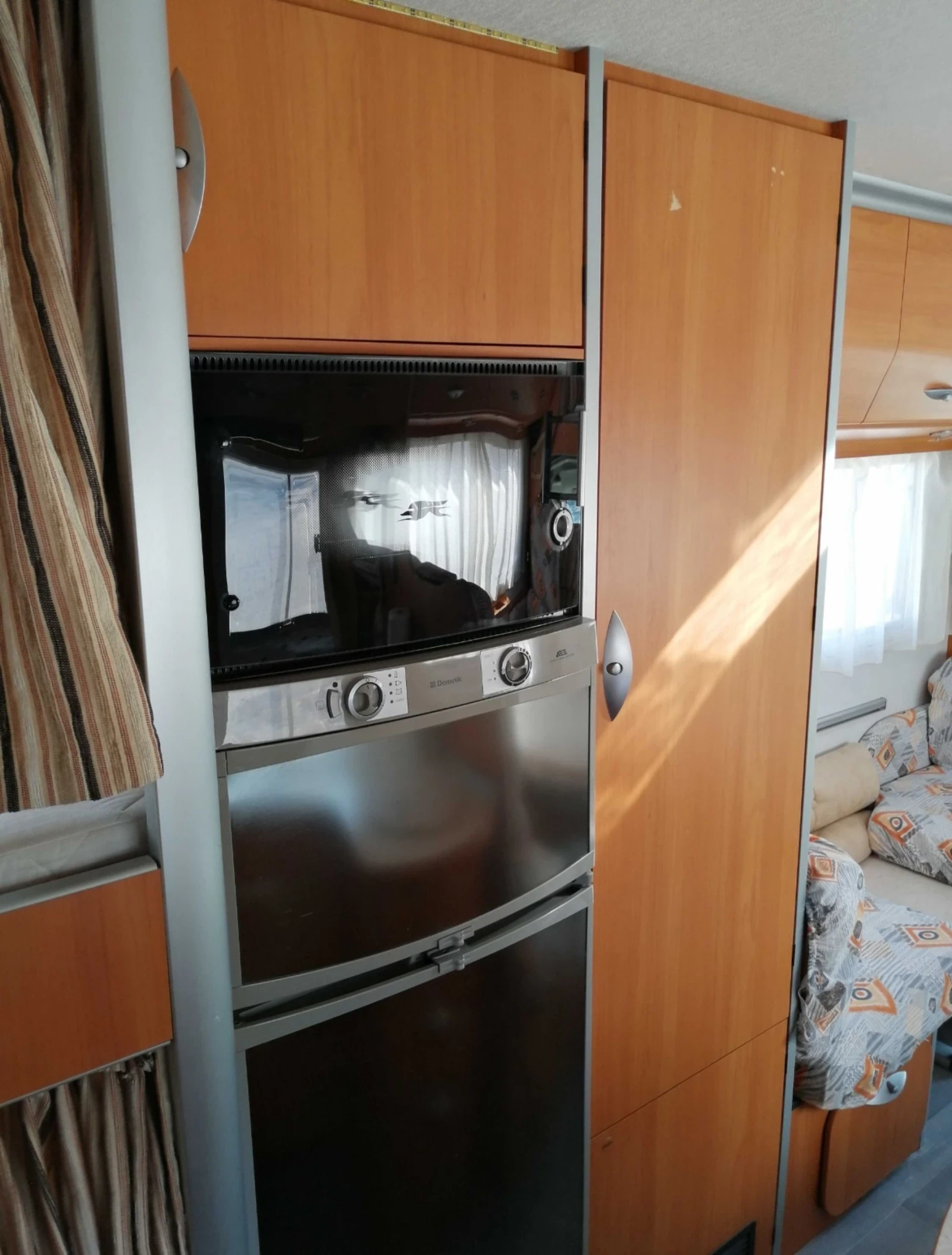 ������ Laika | Mobile.bg � ����������� 7