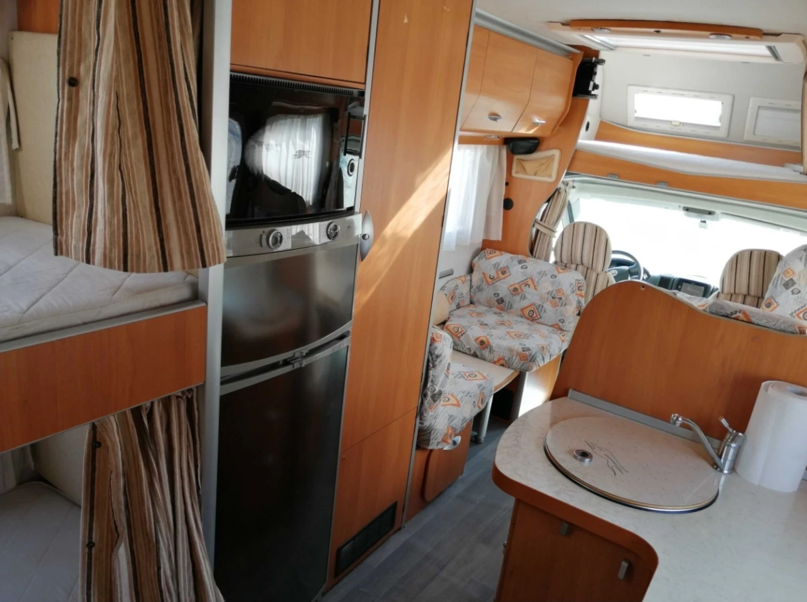 ������ Laika | Mobile.bg � ����������� 6