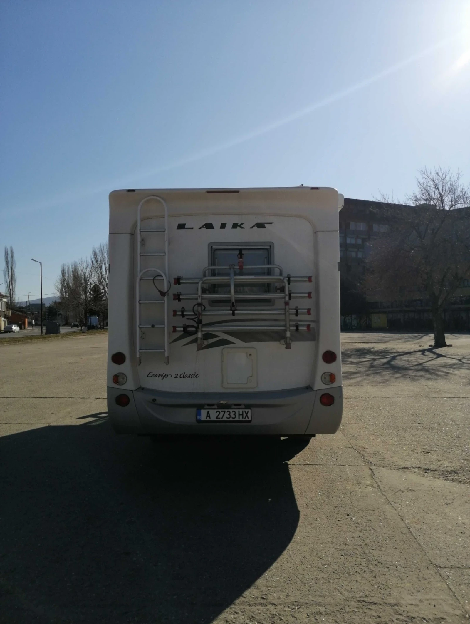 ������ Laika | Mobile.bg � ����������� 3