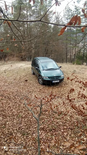 Chrysler Voyager 2.4 Газ Бензин Ръчка, снимка 2