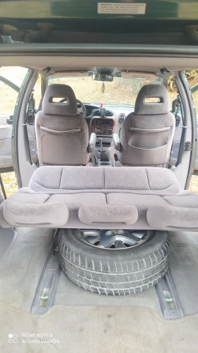 Chrysler Voyager 2.4 Газ Бензин Ръчка, снимка 7