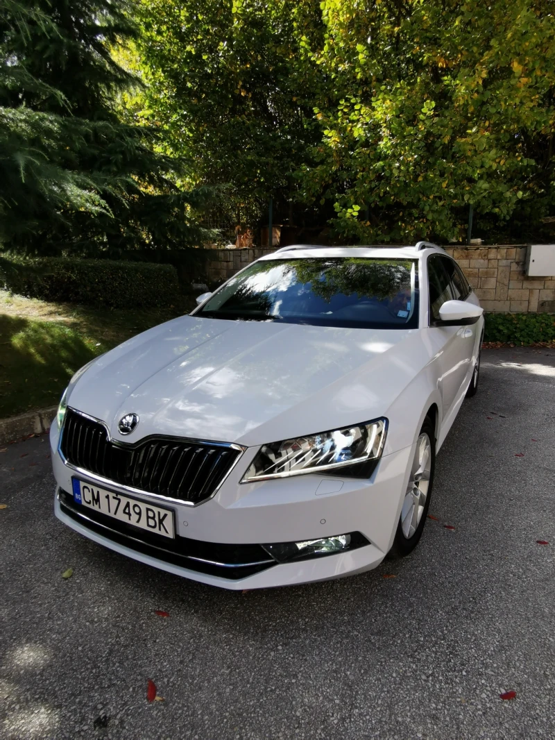 Skoda Superb, снимка 1 - Автомобили и джипове - 48391390