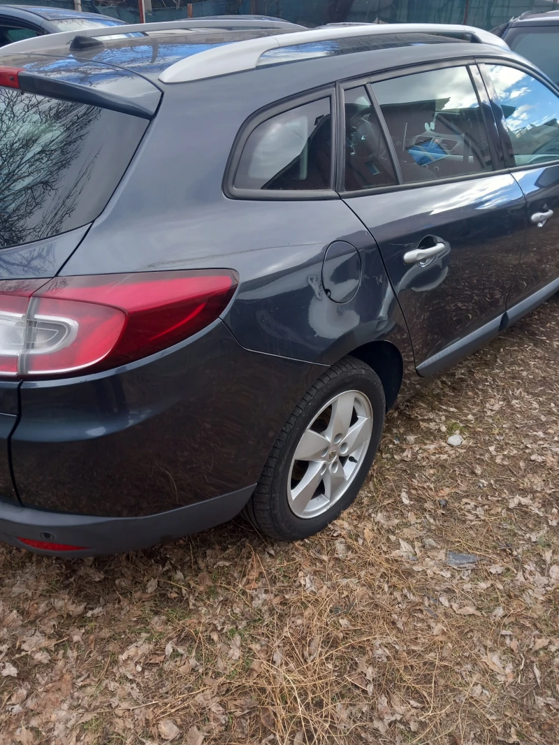 Renault Megane 1.5dci, снимка 3 - Автомобили и джипове - 48302539