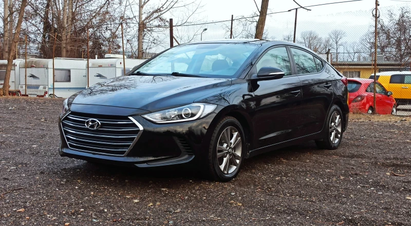 Hyundai Elantra 2.0i-automatic, снимка 1 - Автомобили и джипове - 48317652