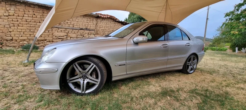 Mercedes-Benz C 350, снимка 3 - Автомобили и джипове - 48591249