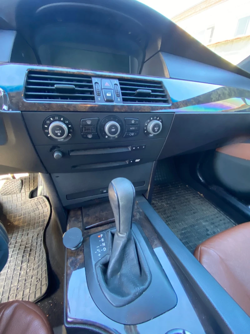 BMW 530, снимка 8 - Автомобили и джипове - 51390301