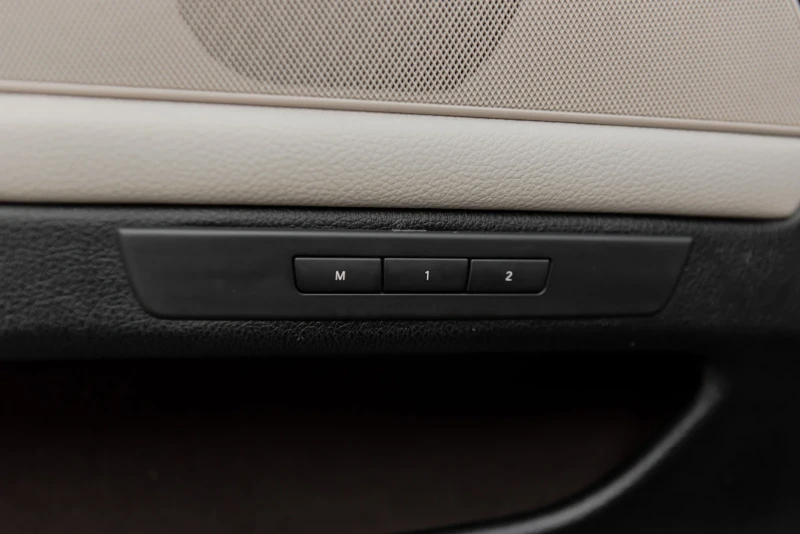 BMW 530 M5/COMFORT/AKRAPOVIC/19, снимка 14 - Автомобили и джипове - 51684536