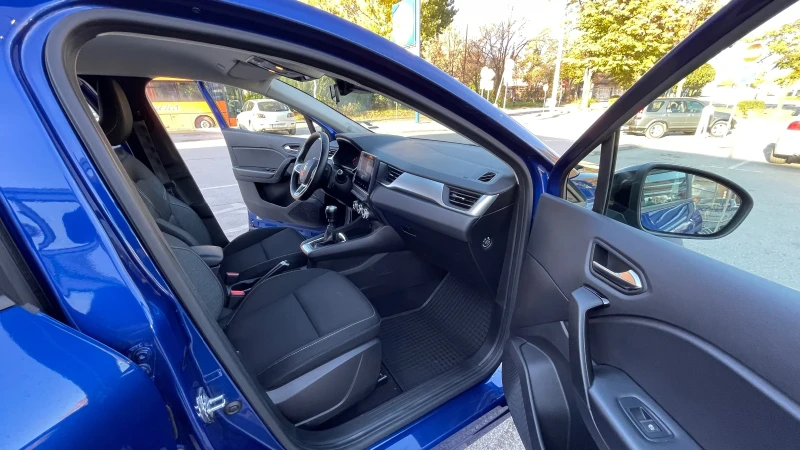 Renault Captur 1.33, снимка 10 - Автомобили и джипове - 52256805