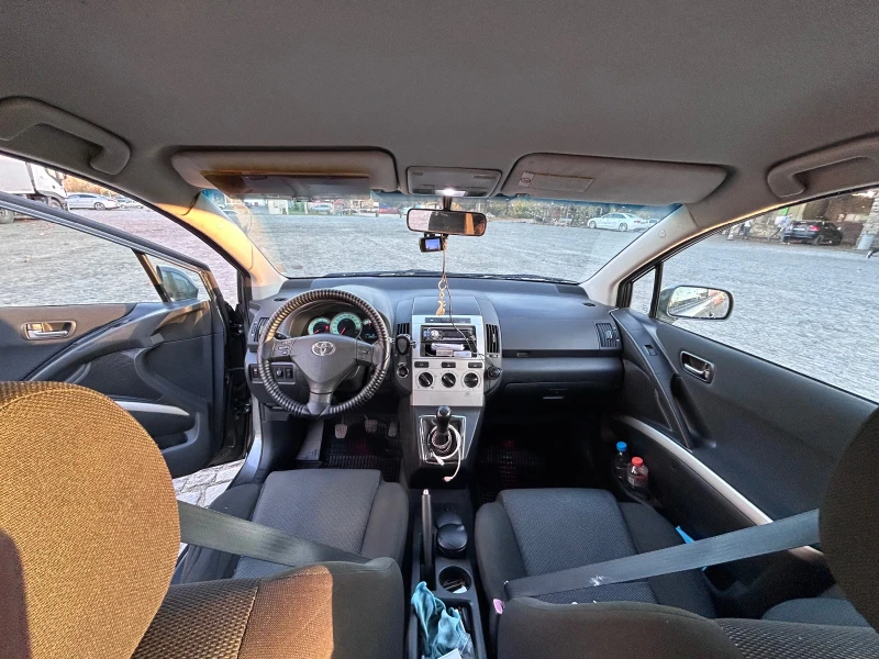 Toyota Corolla verso 2.0 , снимка 10 - Автомобили и джипове - 52257380