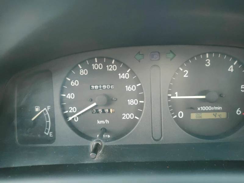 Toyota Corolla, снимка 10 - Автомобили и джипове - 52805717