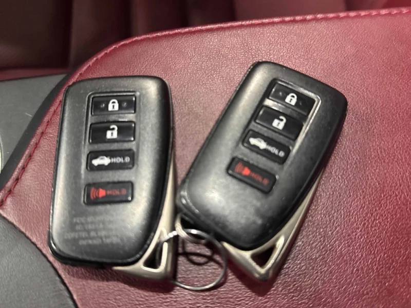 Lexus RC 350 2dr Cpe AWD  CARFAX, снимка 17 - Автомобили и джипове - 53043455