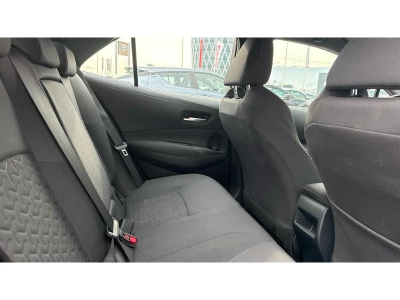 Toyota Corolla 1.8HSD Executive, снимка 7 - Автомобили и джипове - 48612387