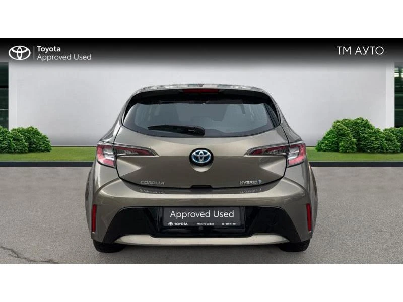 Toyota Corolla 1.8HSD Executive, снимка 4 - Автомобили и джипове - 48612387